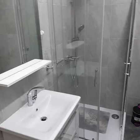 Apartament Erin *
